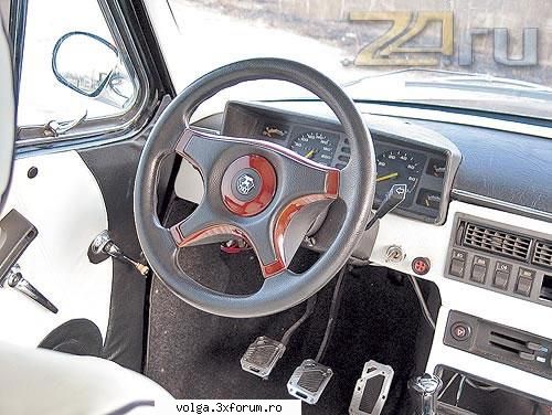 Frumuseti surprinse in tara - Interior "tunat" Volga - Auto