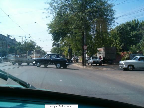 Frumuseti surprinse in tara - cand prietenii se aduna - Auto