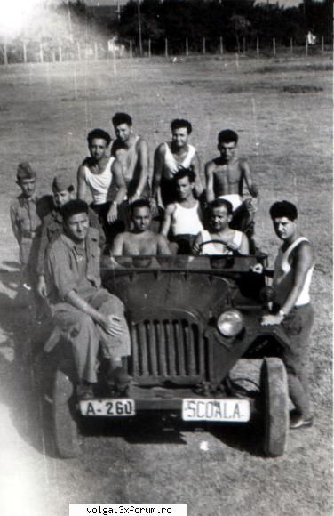 Imagini vechi din Romania... cu tovarase! - De pe Retromobil.ro. Scoala militara, c. 1950, cu - Auto