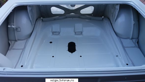 al meu "gris souris" - Dragi tovarasi, bine v-am regasit. Dupa o scurta - Volga M24